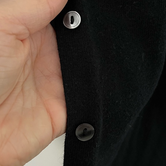 Croft & Barrow Crew Neck Cardigan in Black - Picture 4 of 6